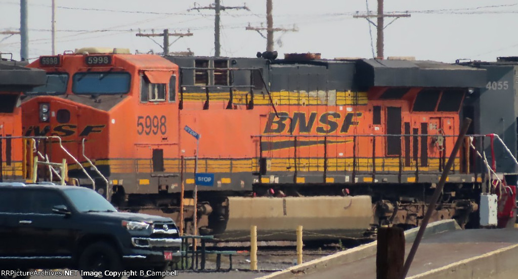 BNSF 5998